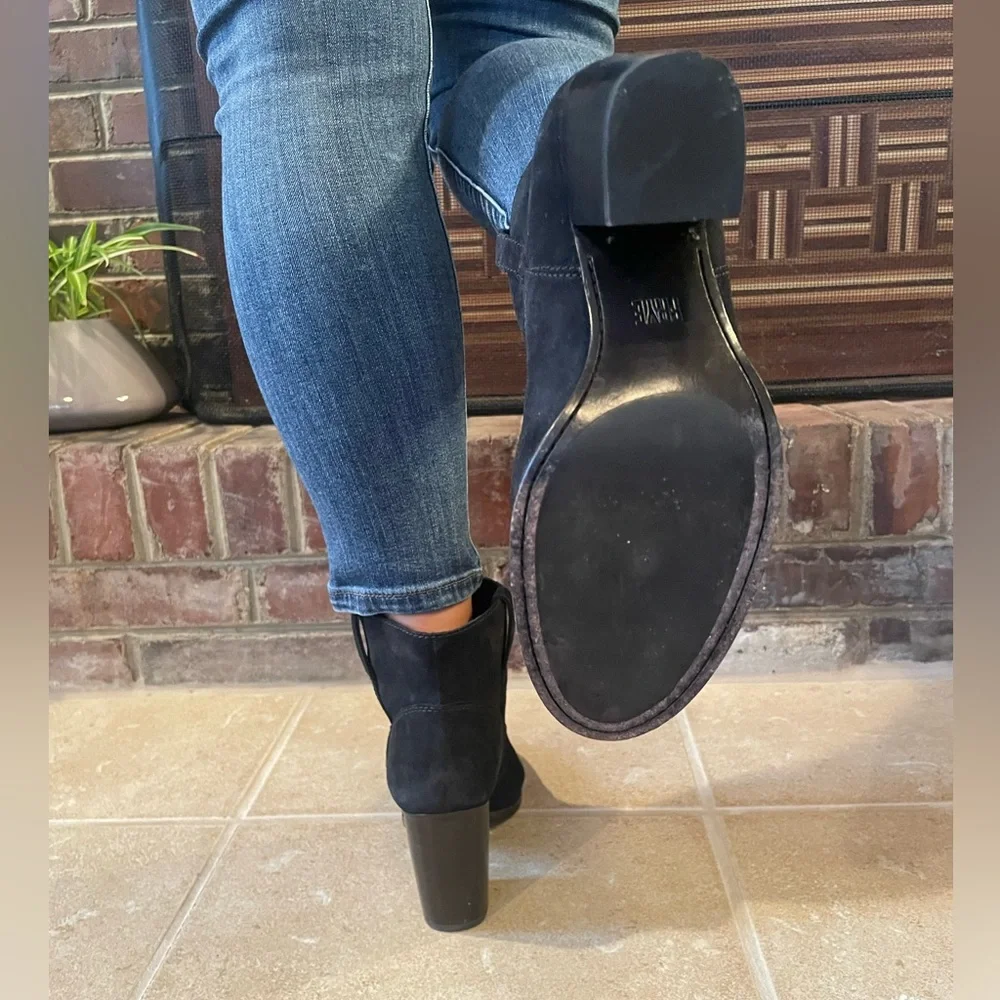 Like new Frye Myra Boots/Booties. Black Suede. Size 7 - Picture 2 of 12